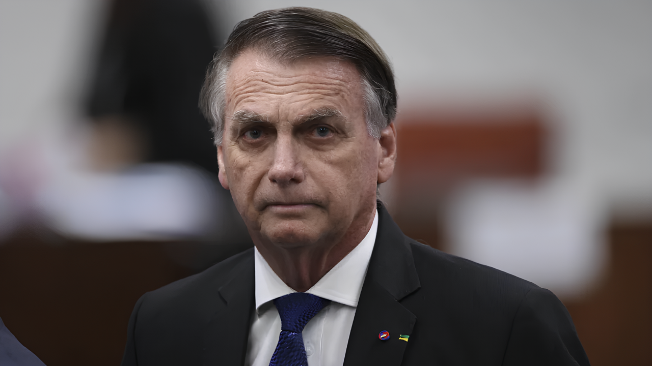 Supremo recebe pedido para manter prisão domiciliar de Bolsonaro