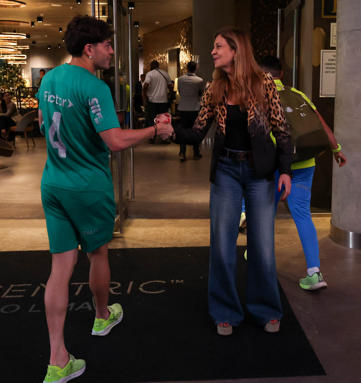 Leila Pereira fala sobre possibilidade de título do Palmeiras e permanência de Abel Ferreira