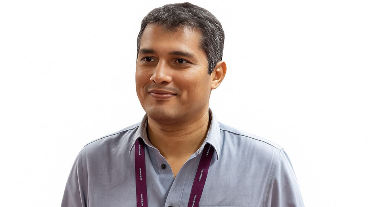 O ESTRATEGISTA SILENCIOSO: COMO RAFAEL MOREIRA REDEFINIU A ARQUITETURA DA VENDA DIGITAL NA AMÉRICA LATINA