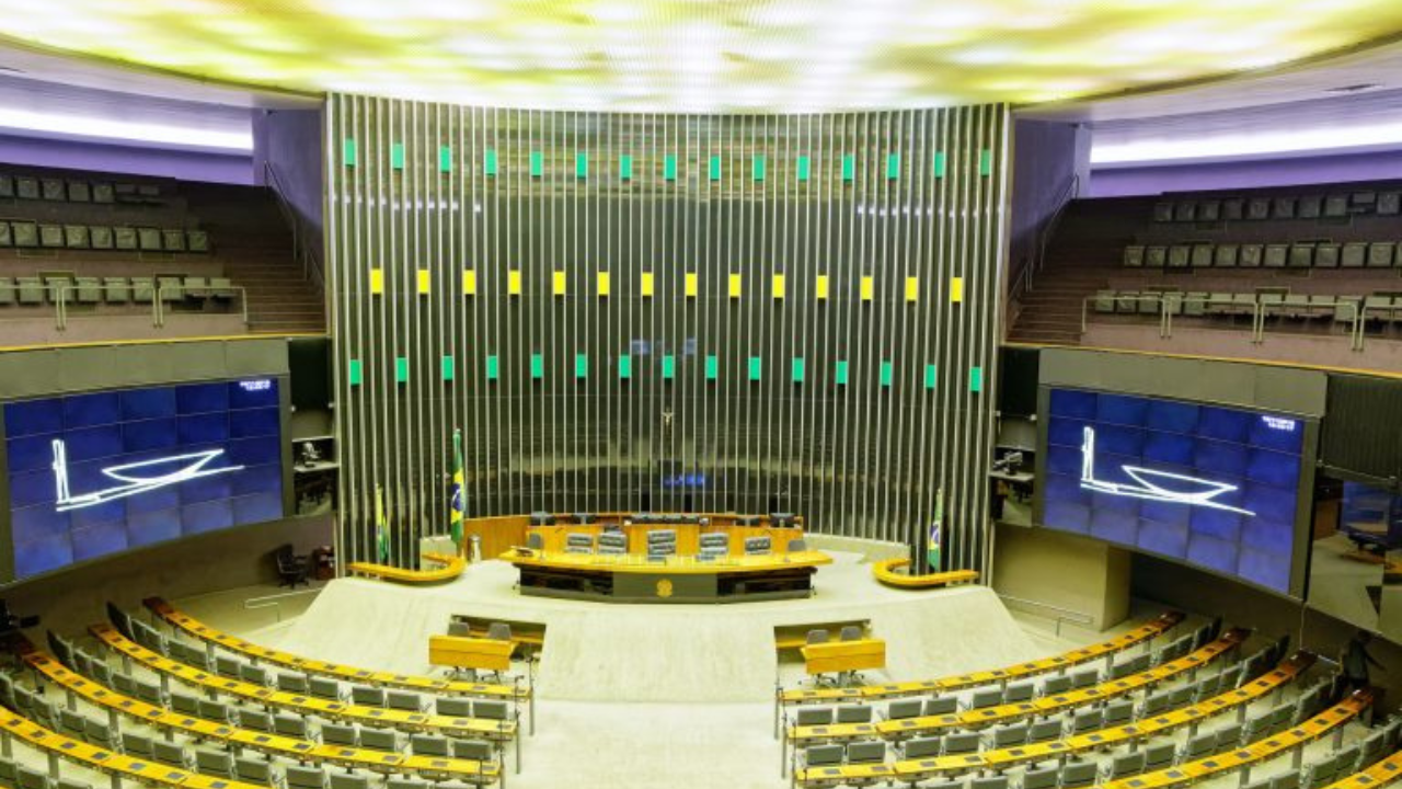 Câmara tenta votar o Projeto Antifacção em meio a impasses