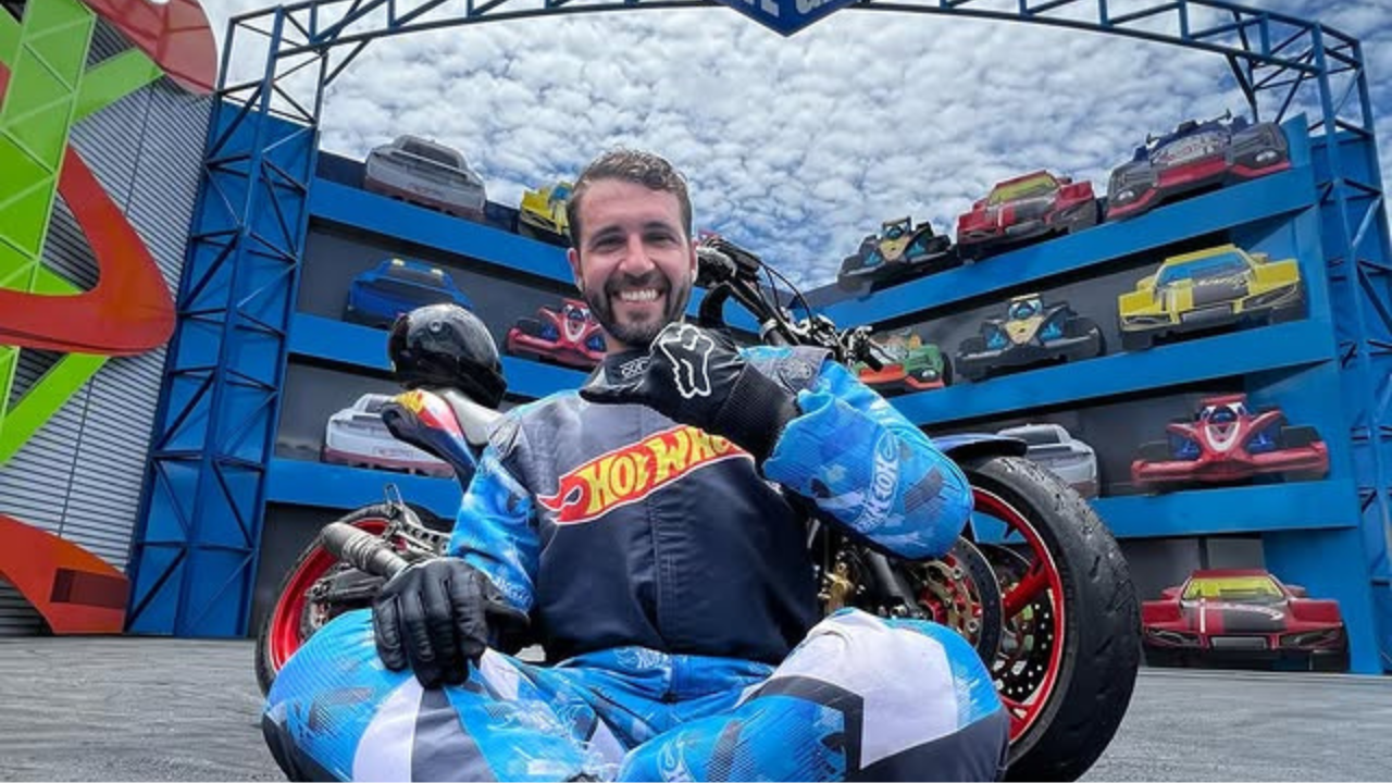 Tragédia no Beto Carrero: piloto morre durante show de acrobacias