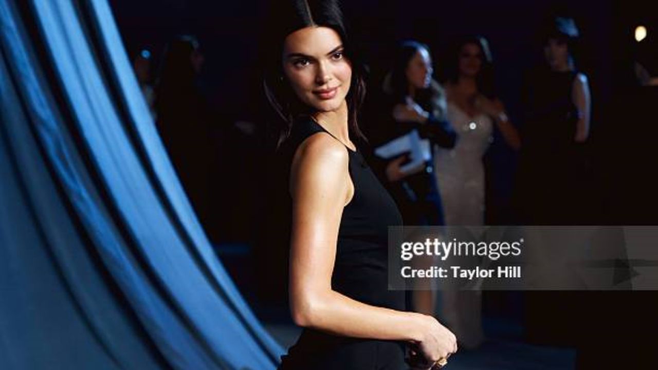 Ensaio ousado de Kendall Jenner na praia bomba nas redes