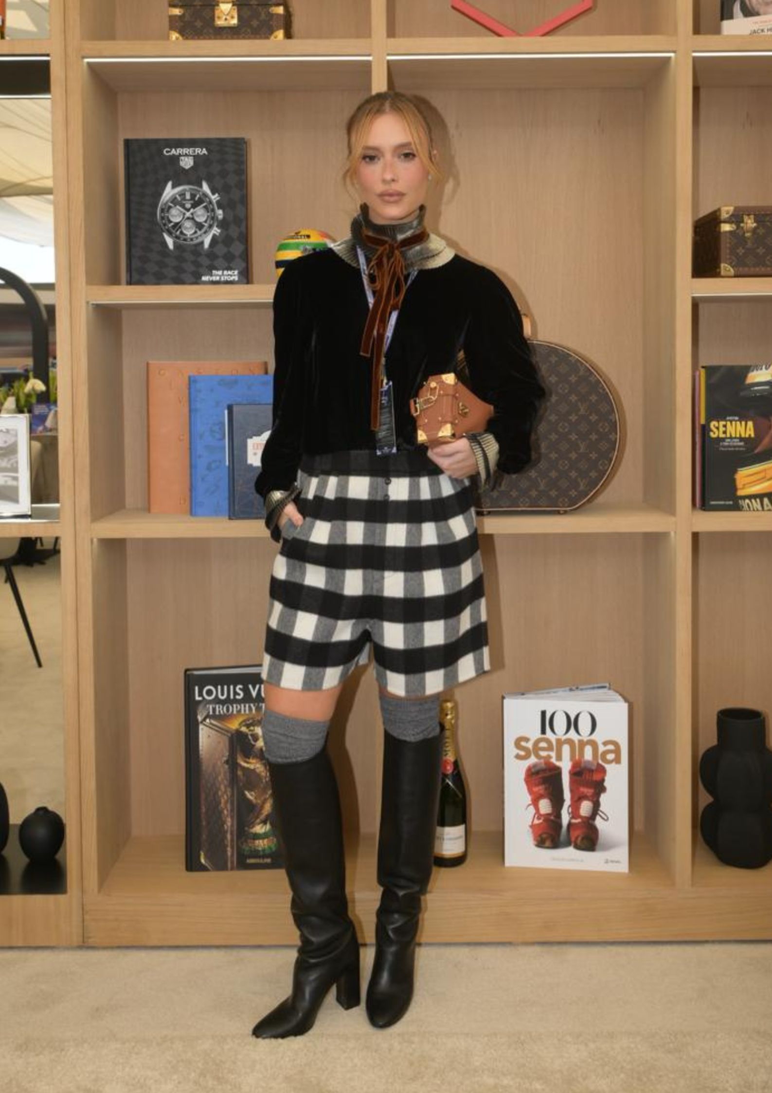 Famosas prestigiam paddock da Louis Vuitton no primeiro dia de Fórmula 1 Famosas prestigiam paddock da Louis Vuitton no primeiro dia de Fórmula 1