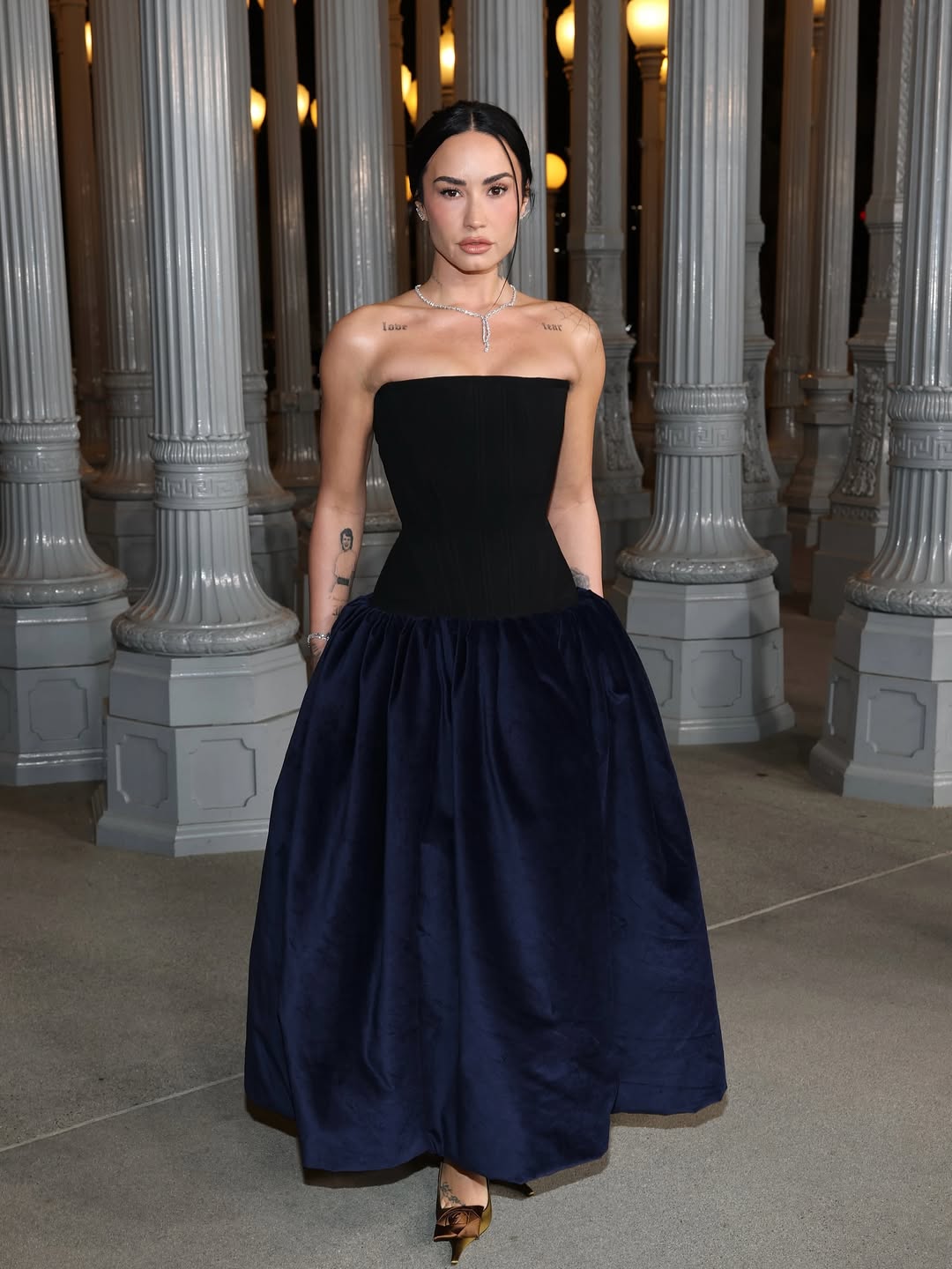 Celebridades impressionam nos visuais no LACMA