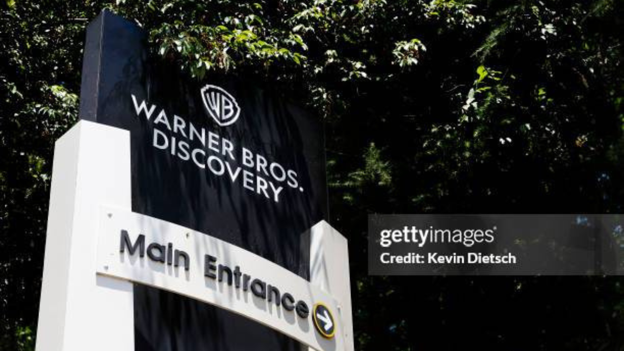 Warner Bros. à venda: Netflix, Paramount e rivais disputam estúdio endividado