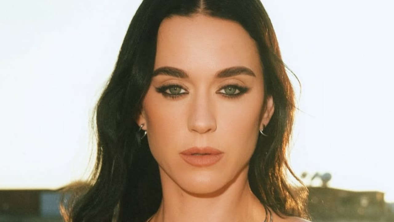 Katy Perry inicia nova era com o single “Bandaids”