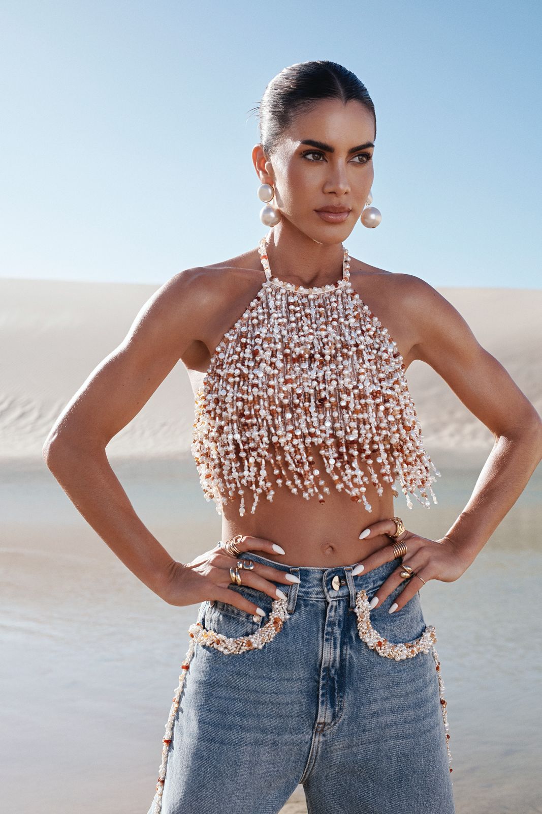 PatBO x Camila Coelho: uma ode à natureza e ao luxo à beira-mar