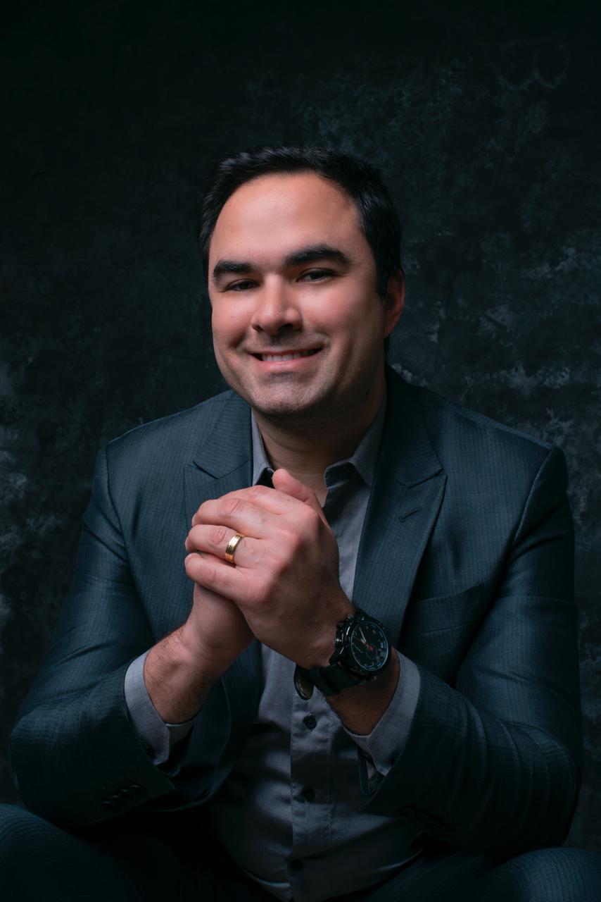 Dr. Cássio Vilhena explica como o Ignite RF eleva o padrão de acabamento em cirurgias plásticas Dr. Cássio Vilhena explica como o Ignite RF eleva o padrão de acabamento em cirurgias plásticas