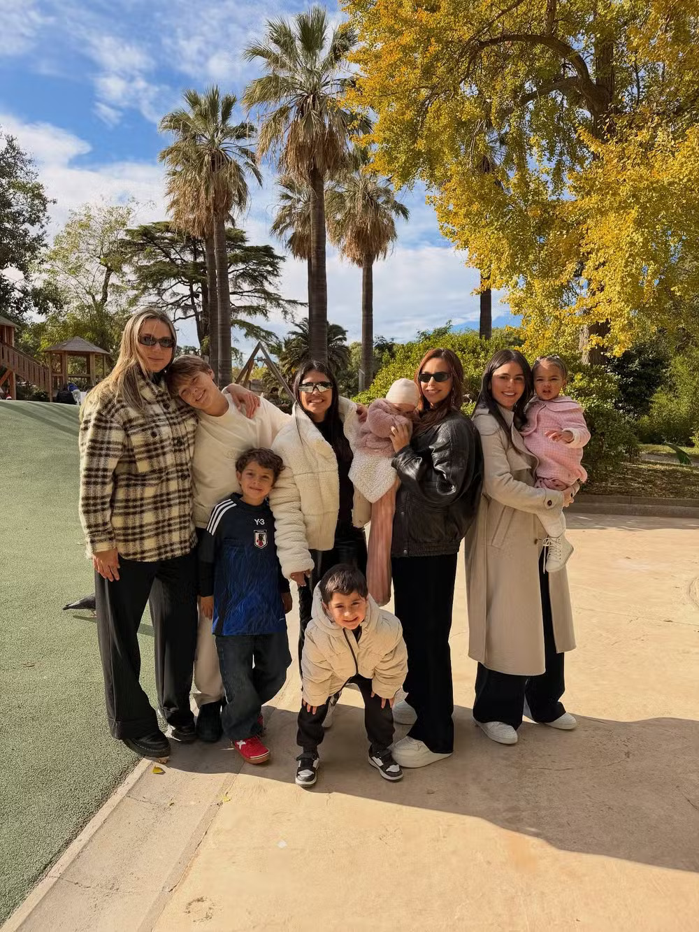 Bruna Biancardi em viagem com as filhas e Carol Dantas