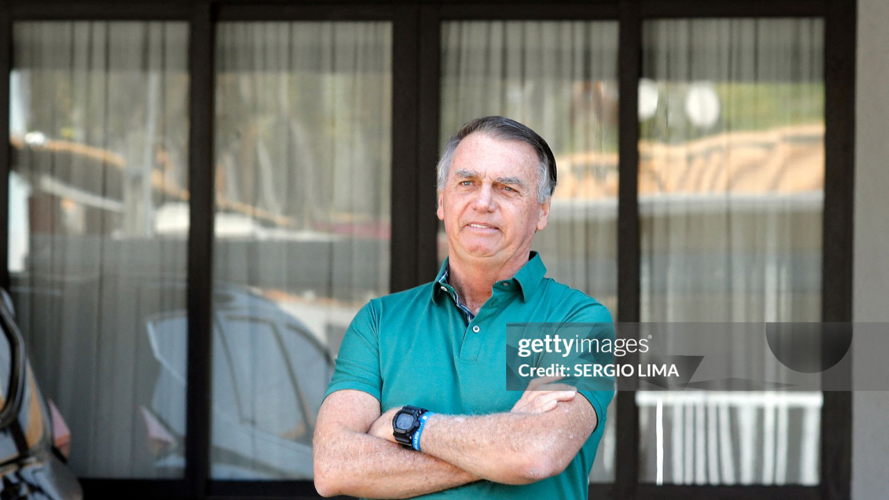 Defesa de Bolsonaro pede ao STF autorização para cirurgia e prisão domiciliar humanitária