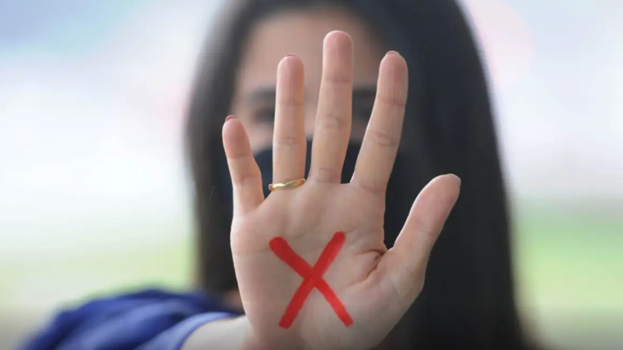 Violência digital atinge milhões de brasileiras