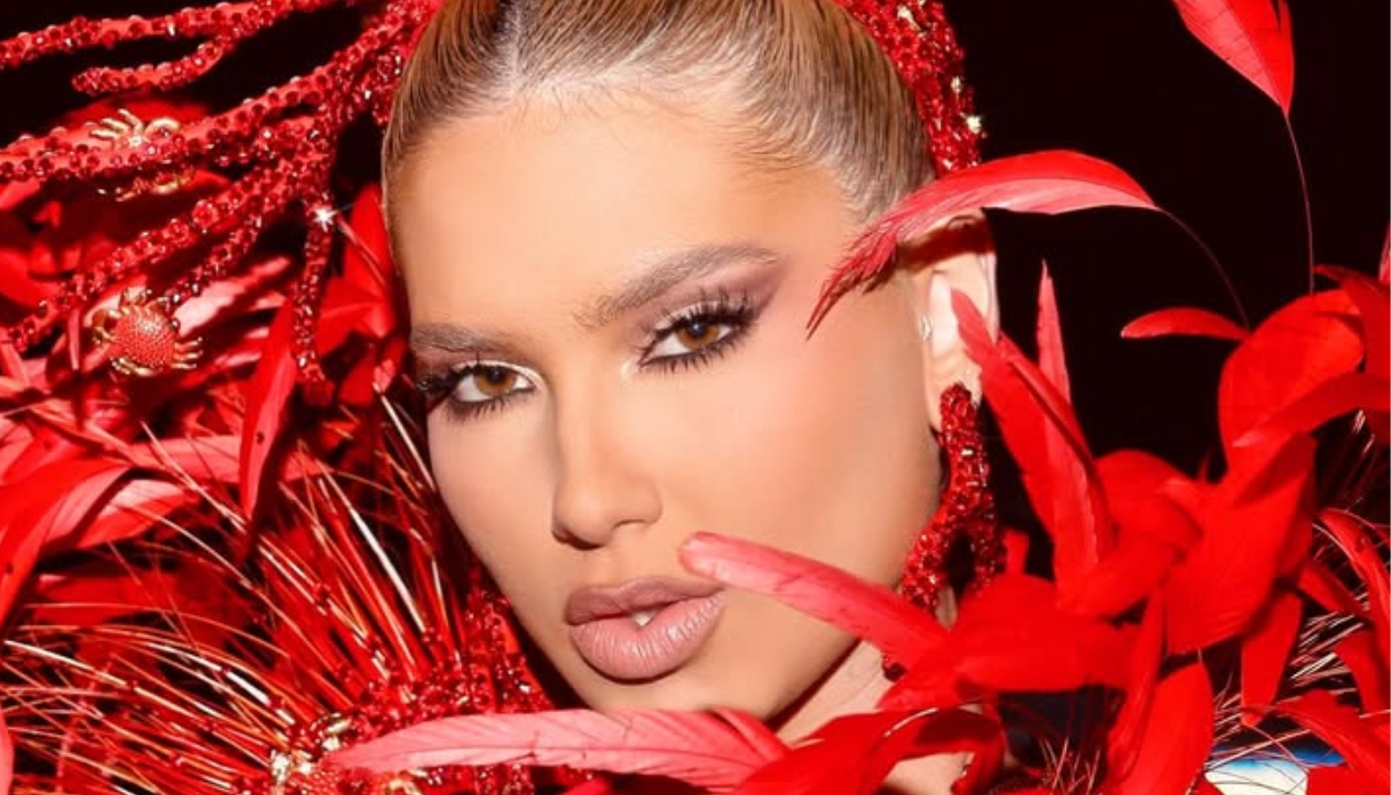 Famosas brilham no último dia de minidesfiles no Rio