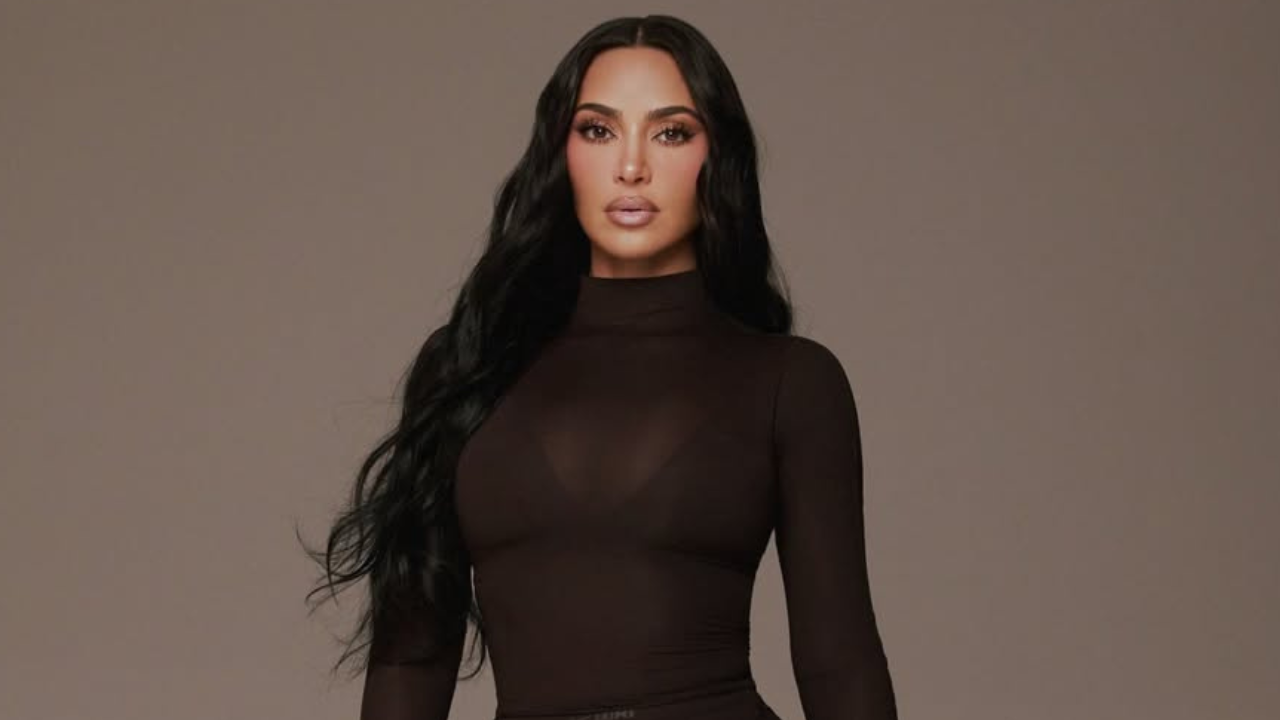 Kim Kardashian comenta que adotou nome artístico antes da estreia do reality de sua família