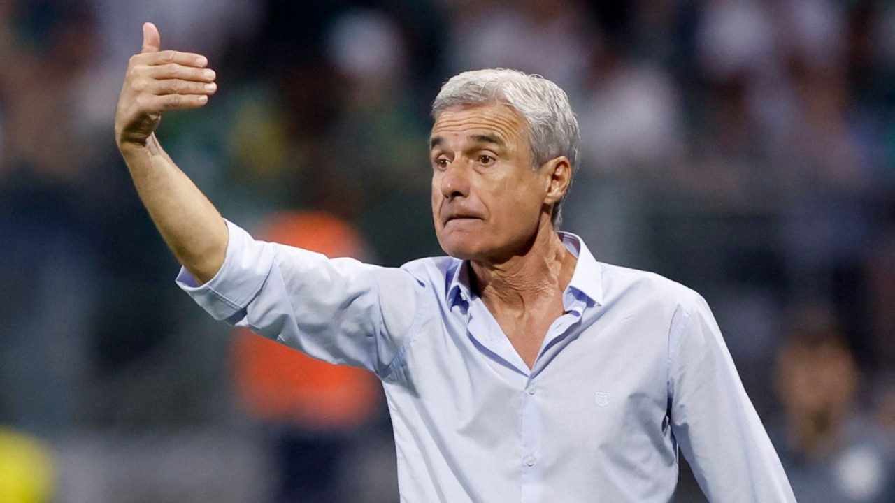 Luis Castro fica perto de se tornar o novo técnico do Grêmio