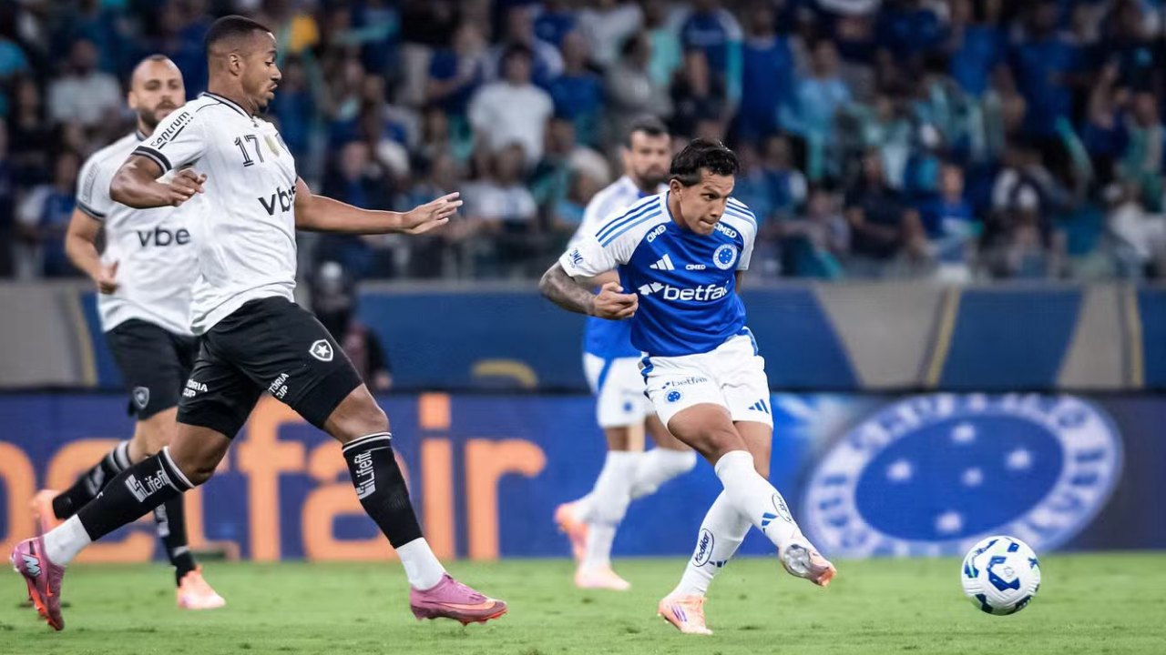 Botafogo e Cruzeiro empatam após fim de jogo dramático
