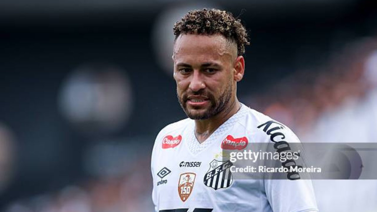 Neymar mantém rotina de treinos mesmo em folga do elenco e acelera recuperação no Santos