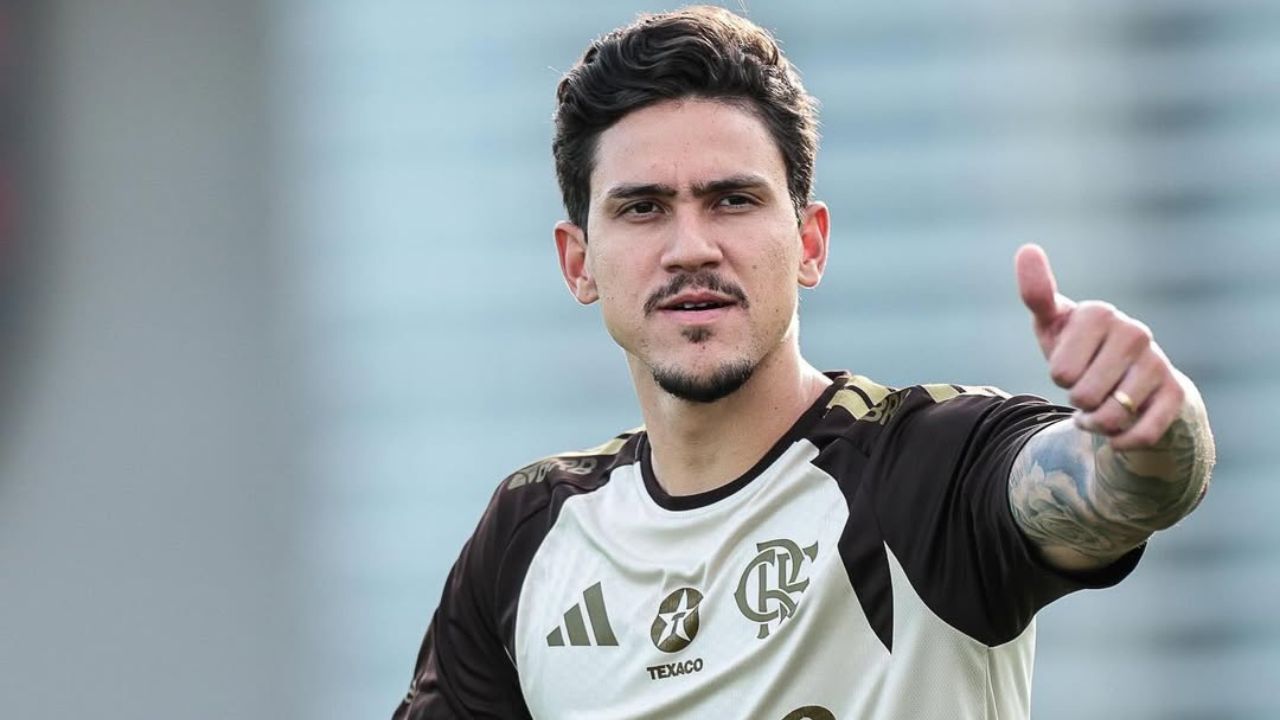 Flamengo busca centroavante e testa alternativas no ataque sem Pedro