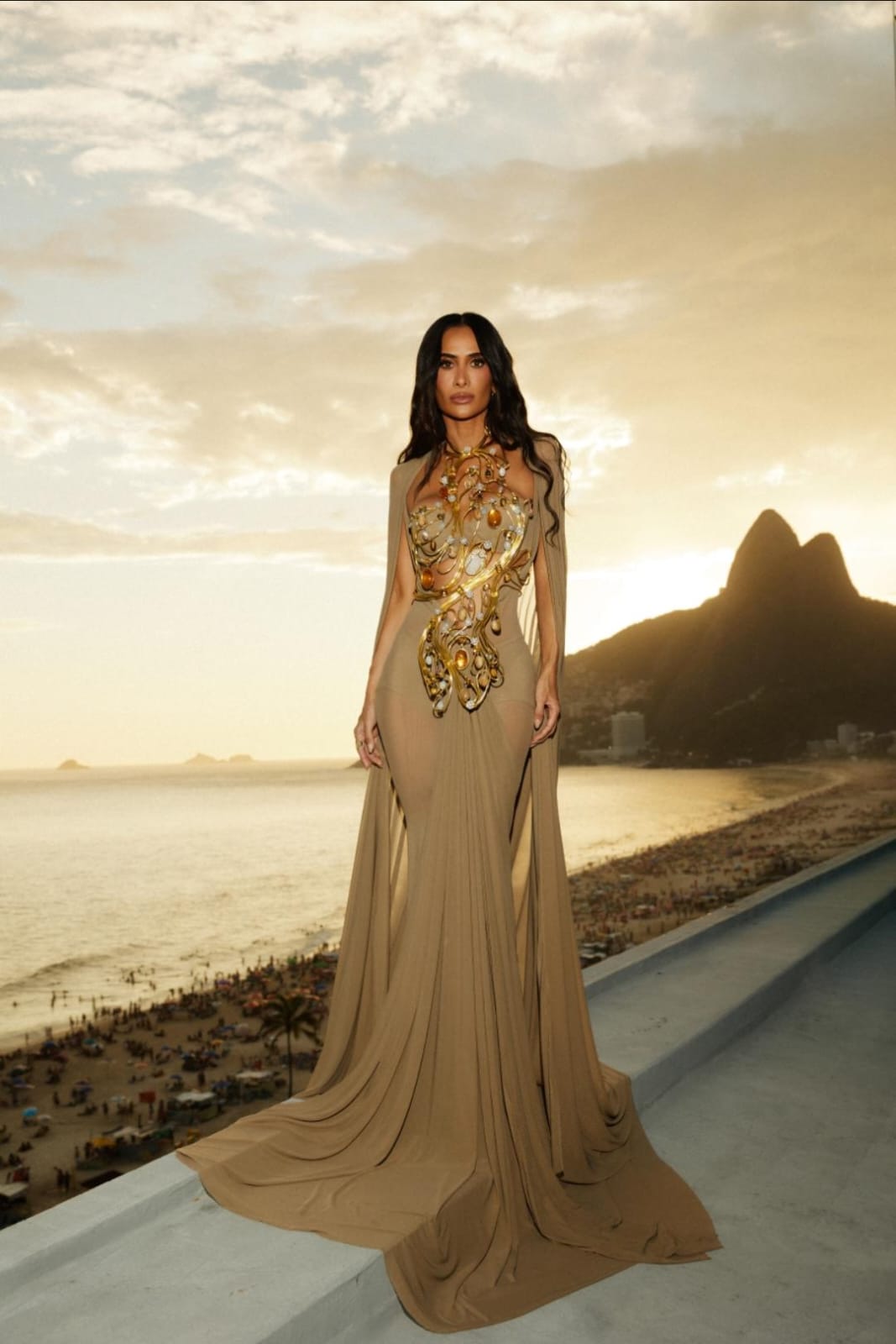 Fashionista, Silvia Braz aposta em Rohit Mane para fechar Carnaval na Marquês de Sapucaí Fashionista, Silvia Braz aposta em Rohit Mane para fechar Carnaval na Marquês de Sapucaí