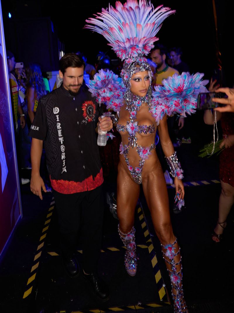 Com presença de Ancelotti e Simone Susinna, Camarote Bar Brahma esgota segunda noite de ingressos no Carnaval paulista Com presença de Ancelotti e Simone Susinna, Camarote Bar Brahma esgota segunda noite de ingressos no Carnaval paulista