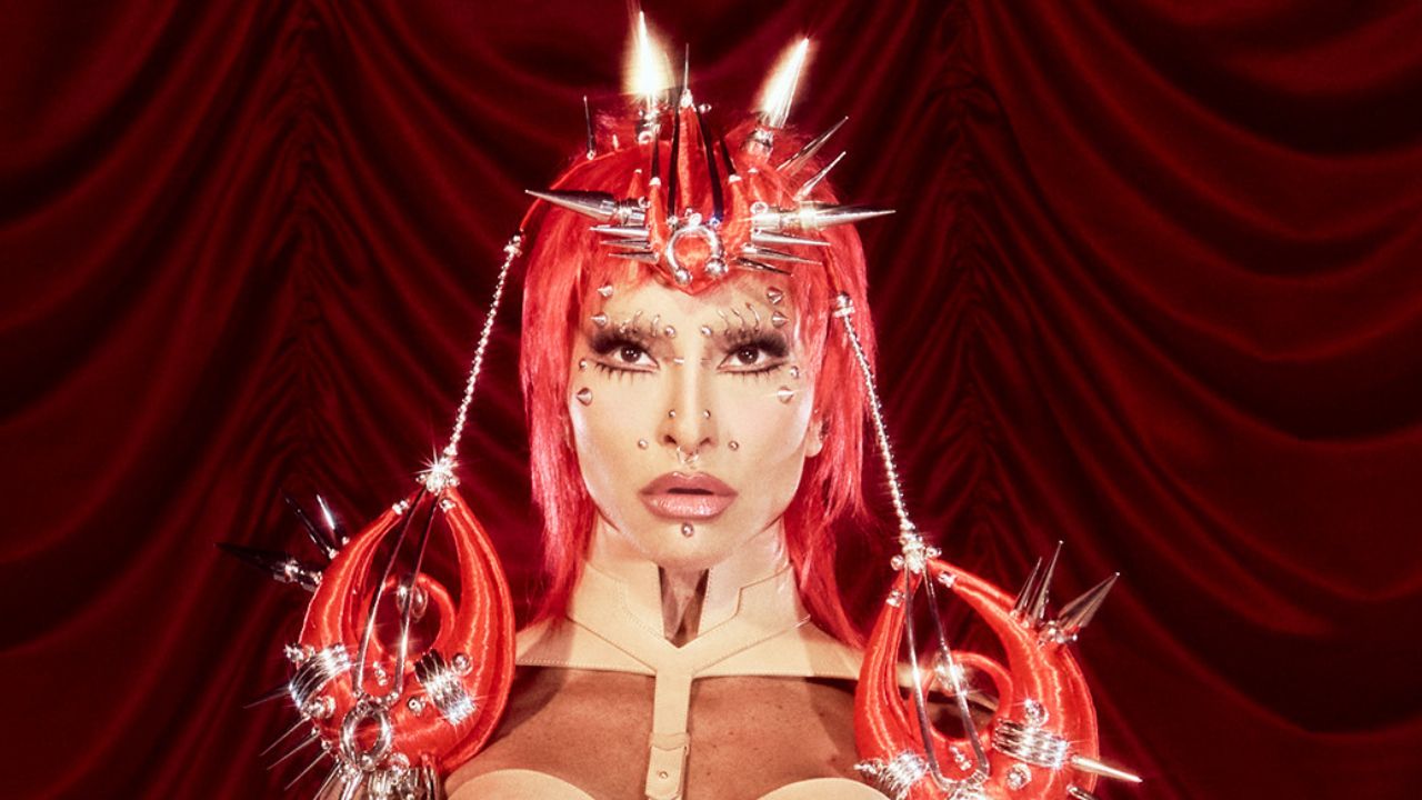 Visual impactante: Sabrina Sato aposta em alta-costura dramática no Carnaval