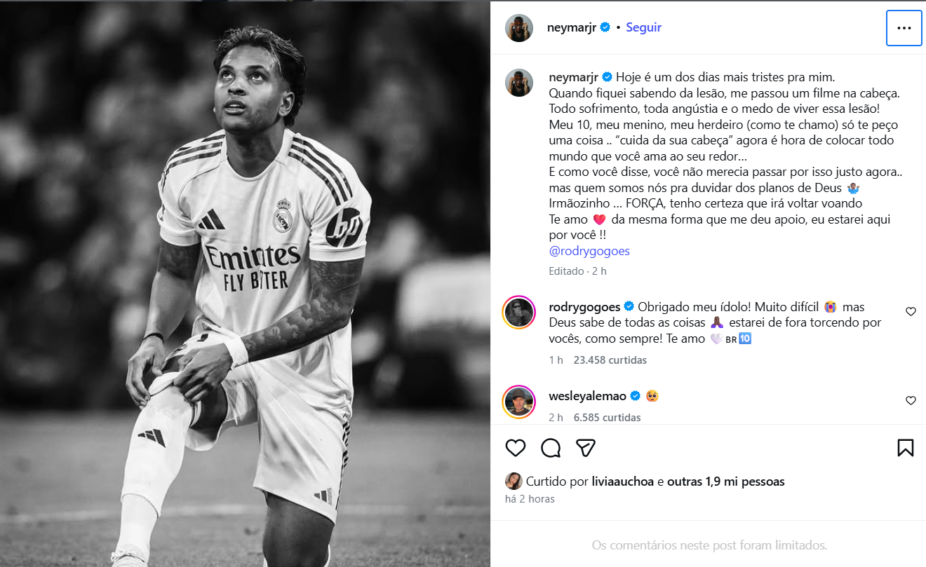 Na imagem mostra a publicação de Neymar Jr., ele postou uma foto de Rodrygo em preto e branco e com uma mensagem de apoio