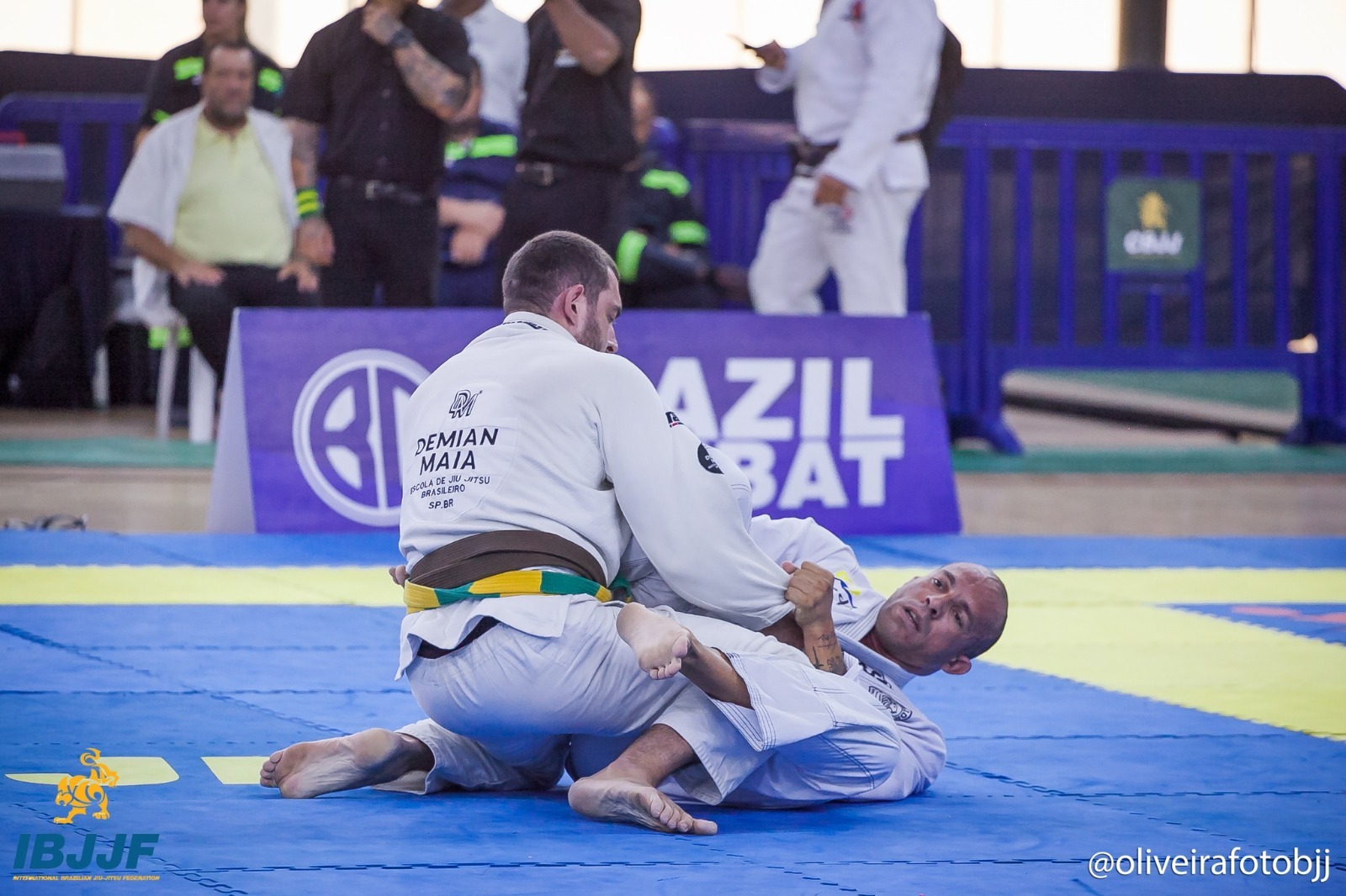 Por que a Faixa Marrom Representa um dos Níveis Mais Altos de Competição no Jiu-Jitsu Brasileiro Internacional