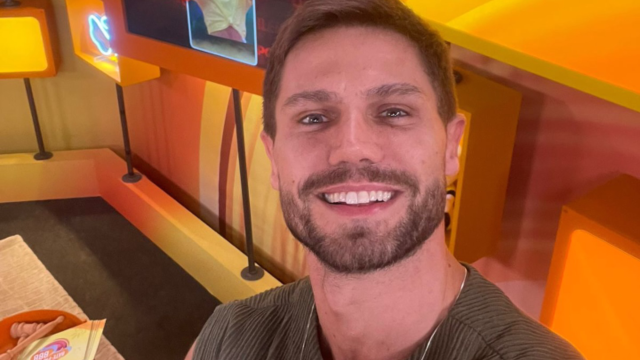 BBB 26: Jonas comenta experiências afetivas no jogo e evita rótulos