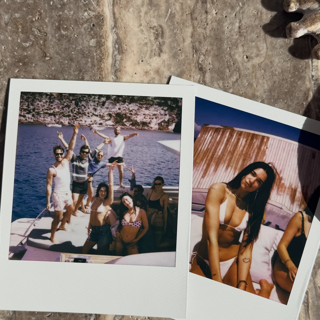 Dua Lipa aposta no universo bridal fashion em comemorações de despedida de solteira