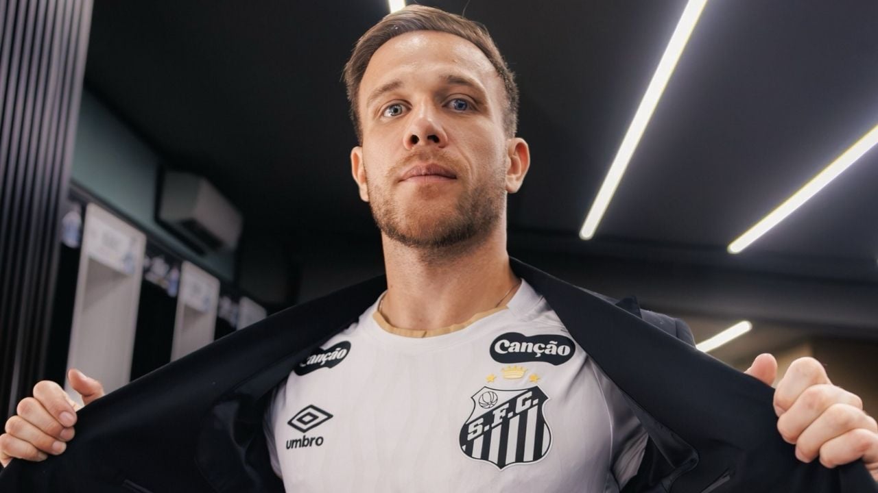 Arthur Melo | Reprodução/Instagram/@santosfc