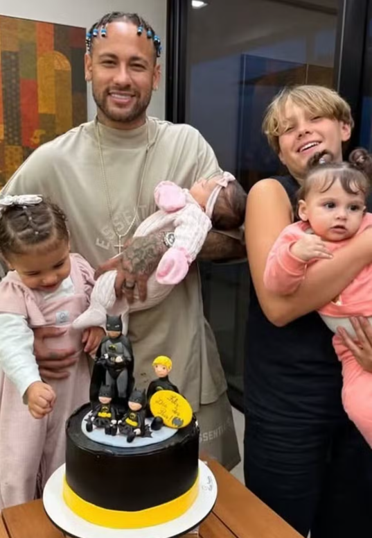 Davi Lucca, filho de Neymar, comenta responsabilidade com as irmãs: “Boa influência” Davi Lucca, filho de Neymar, comenta responsabilidade com as irmãs: “Boa influência”