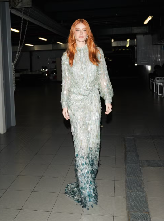 Marina Ruy Barbosa impressiona com vestido de grife avaliado em mais de R$ 150 mil