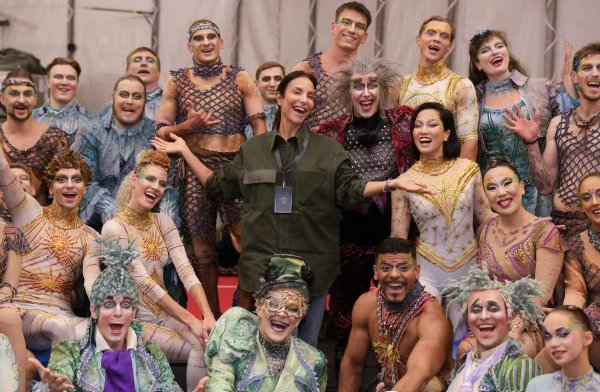 Ivete Sangalo curte Cirque du Soleil com as filhas, Marina e Helena