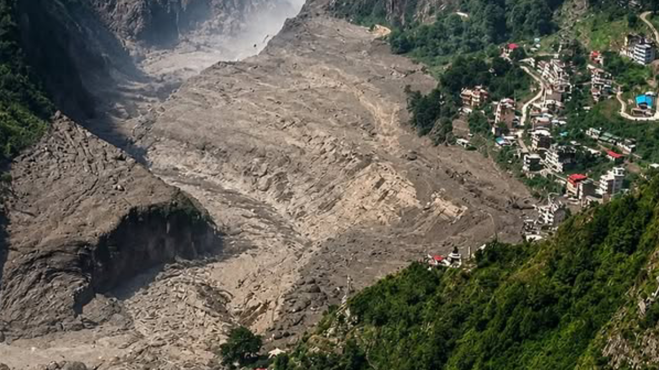 Avalanche no Nepal deixa centenas de desaparecidos