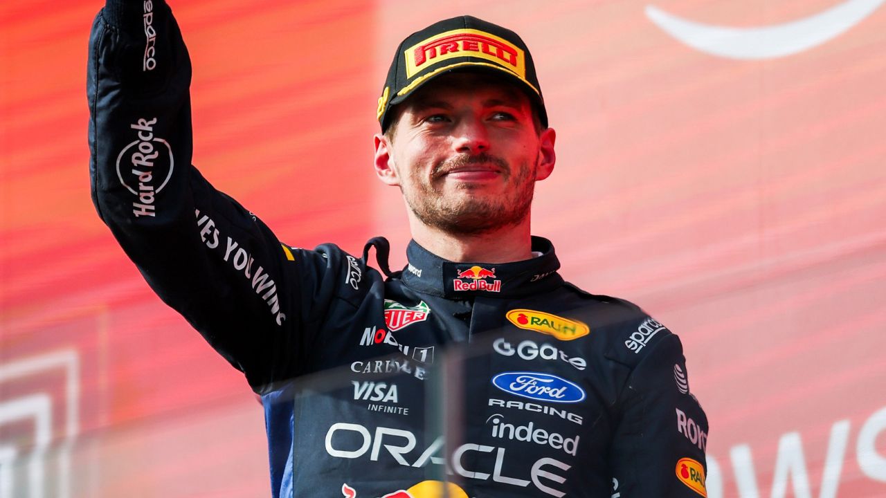 Max Verstappen renova contrato com Red Bull até 2030