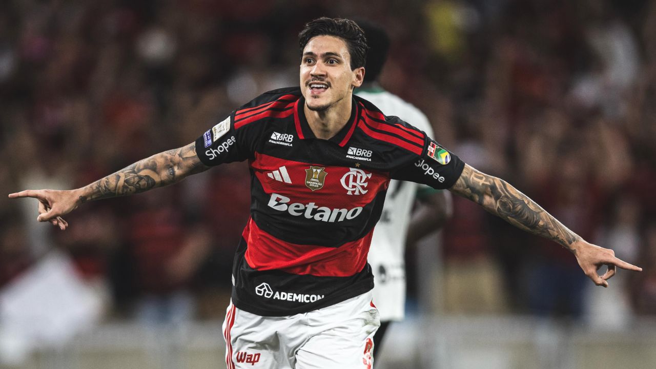 Pedro atinge marcas históricas do Gabigol no Flamengo
