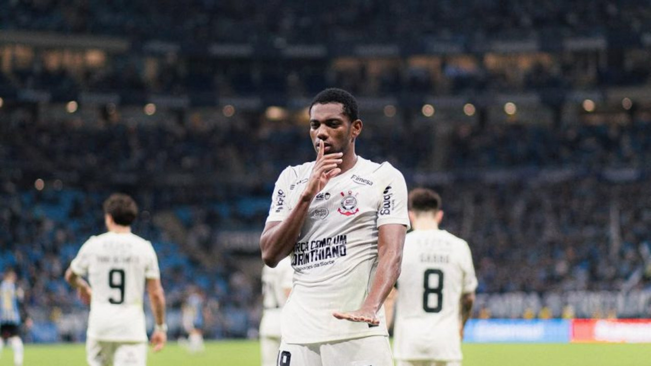 André atuando pelo Corinthians contra o Grêmio