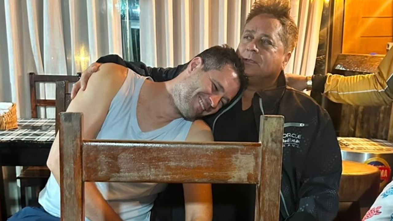 Leonardo surge no Pantanal com primogênito após reclamar dos outros filhos: “Colo de pai”
