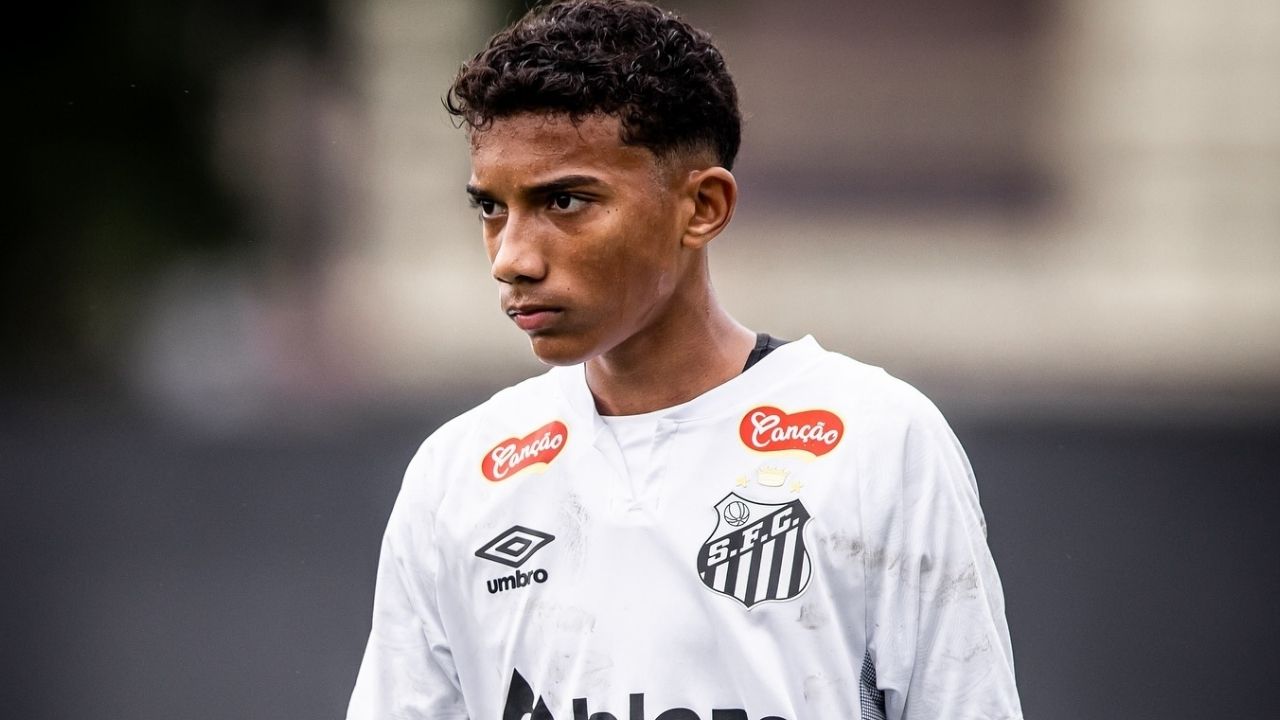 Santos chega a acordo com Genoa para empréstimo de Robinho Jr.