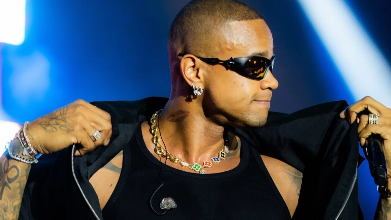 Leo Santana publica vídeo dançando sensualmente e Lore Improta brinca: “Não me dá um dia de paz”