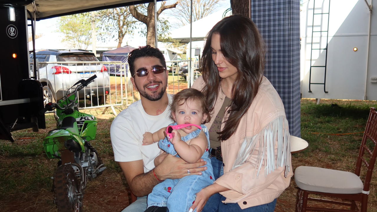 Nattan e Rafa Kalimann levam Zuza à Festa do Peão de Barretos pela primeira vez