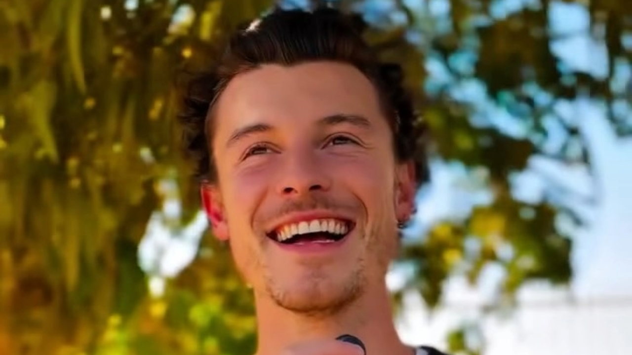 Web se surpreende com Shawn Mendes falando português em Angola