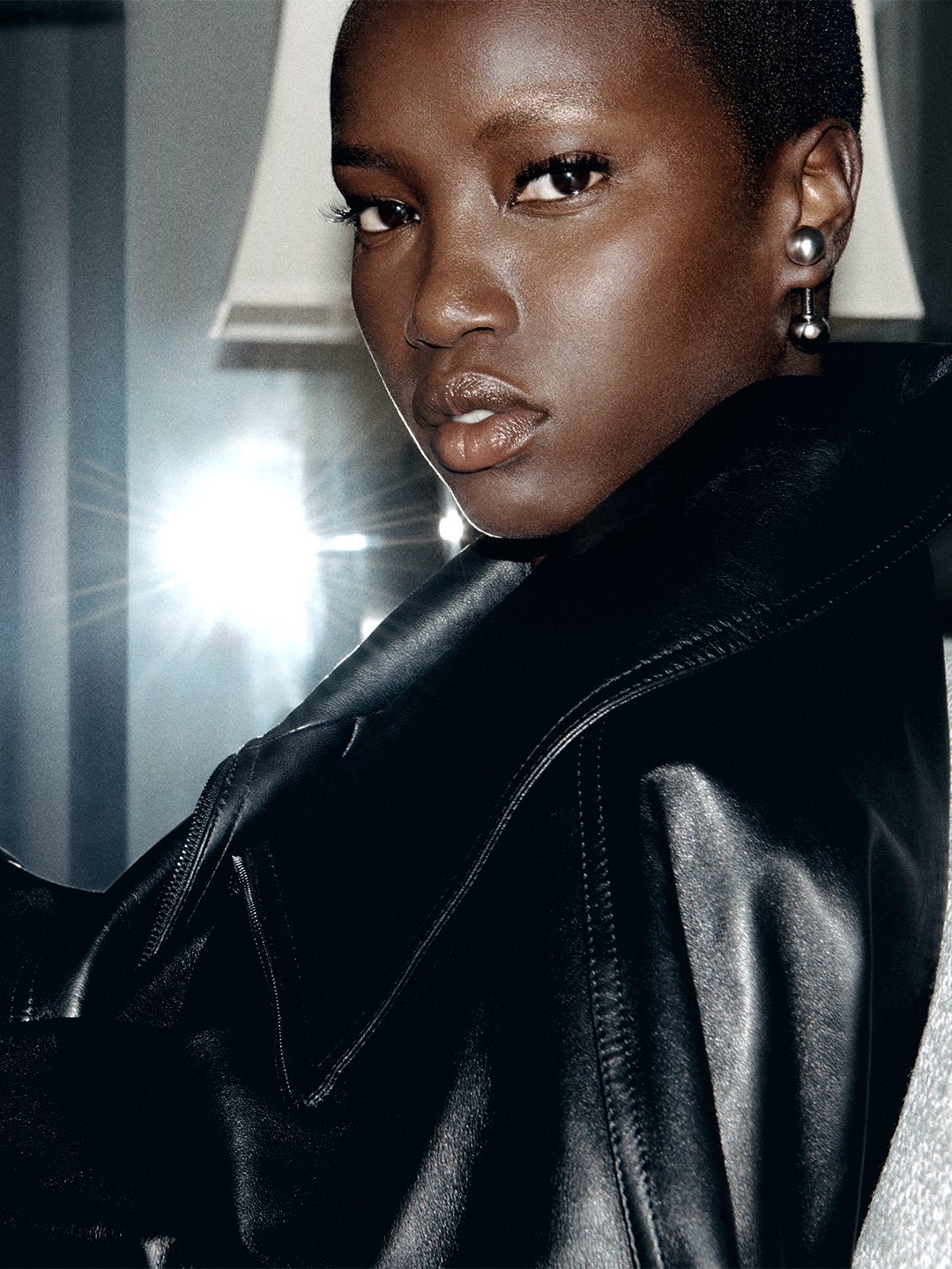 Balenciaga divulga campanha de inverno inspirado em renascimento