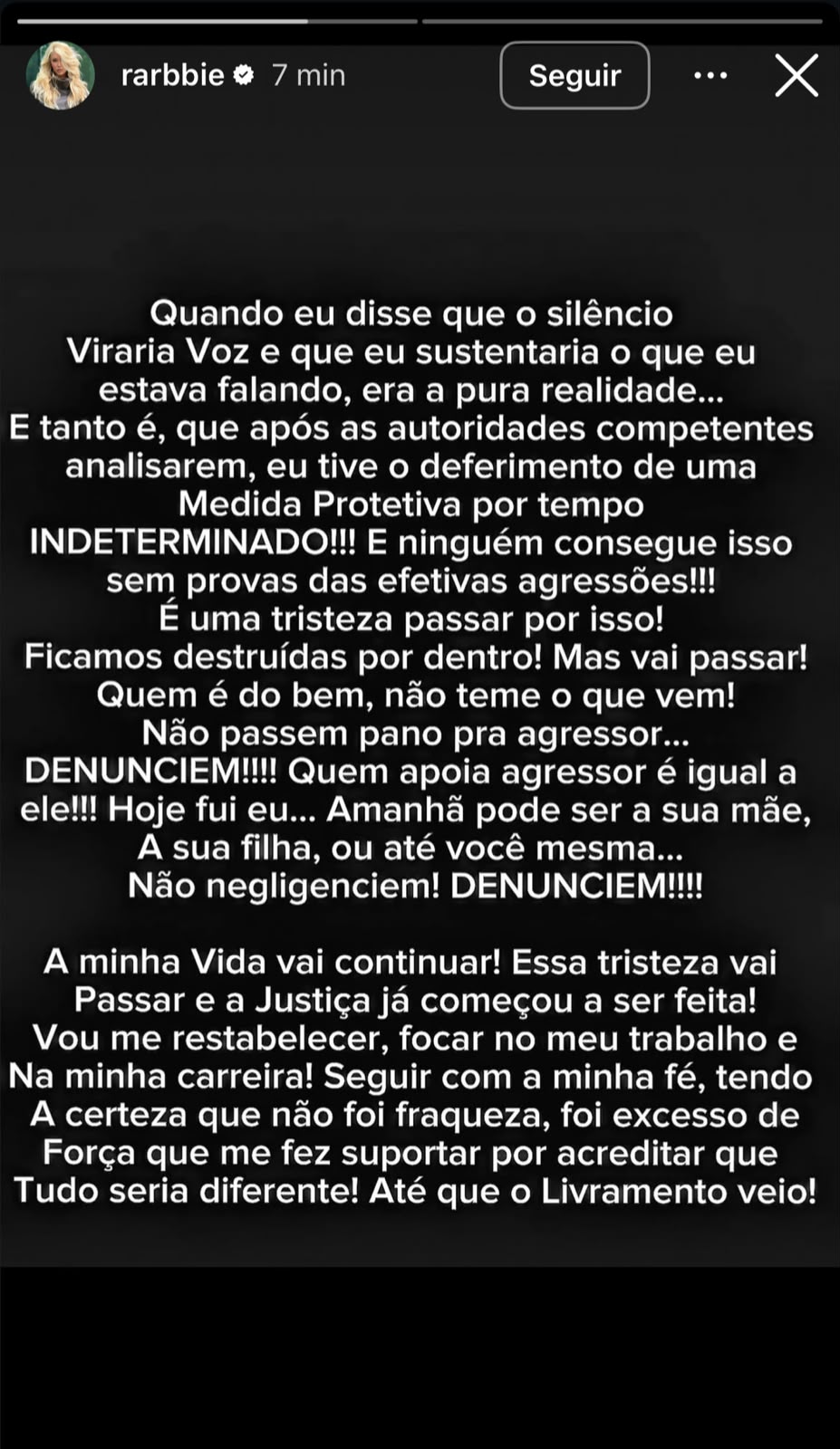 Mulher de Latino faz acusações contra cantor de agressão e ameaças: ‘momentos horríveis’ Mulher de Latino faz acusações contra cantor de agressão e ameaças: ‘momentos horríveis’
