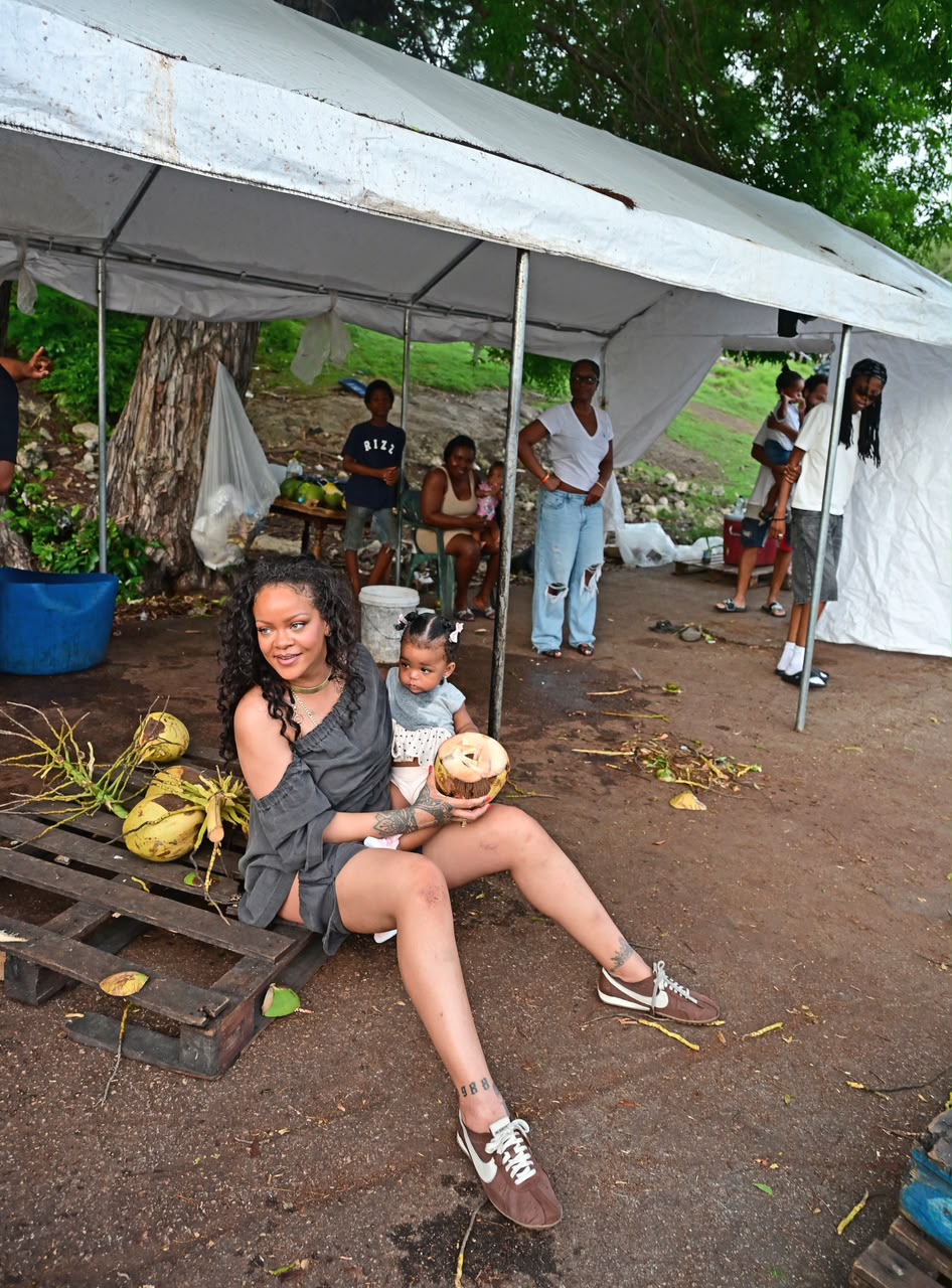 Rihanna curte Barbados com os filhos em momento de imersão cultural Rihanna curte Barbados com os filhos em momento de imersão cultural