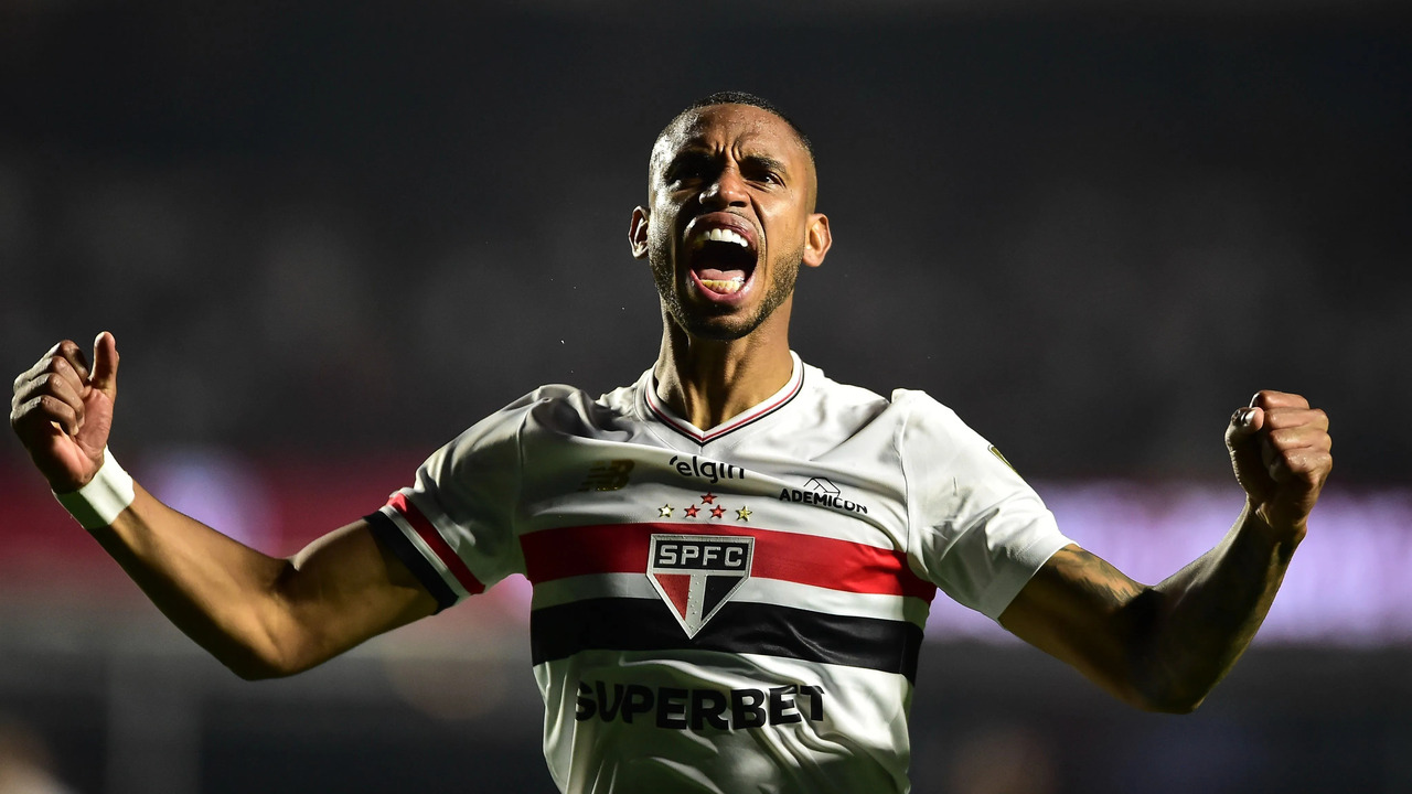 São Paulo faz busca por centroavante para ser a “sombra” de Calleri