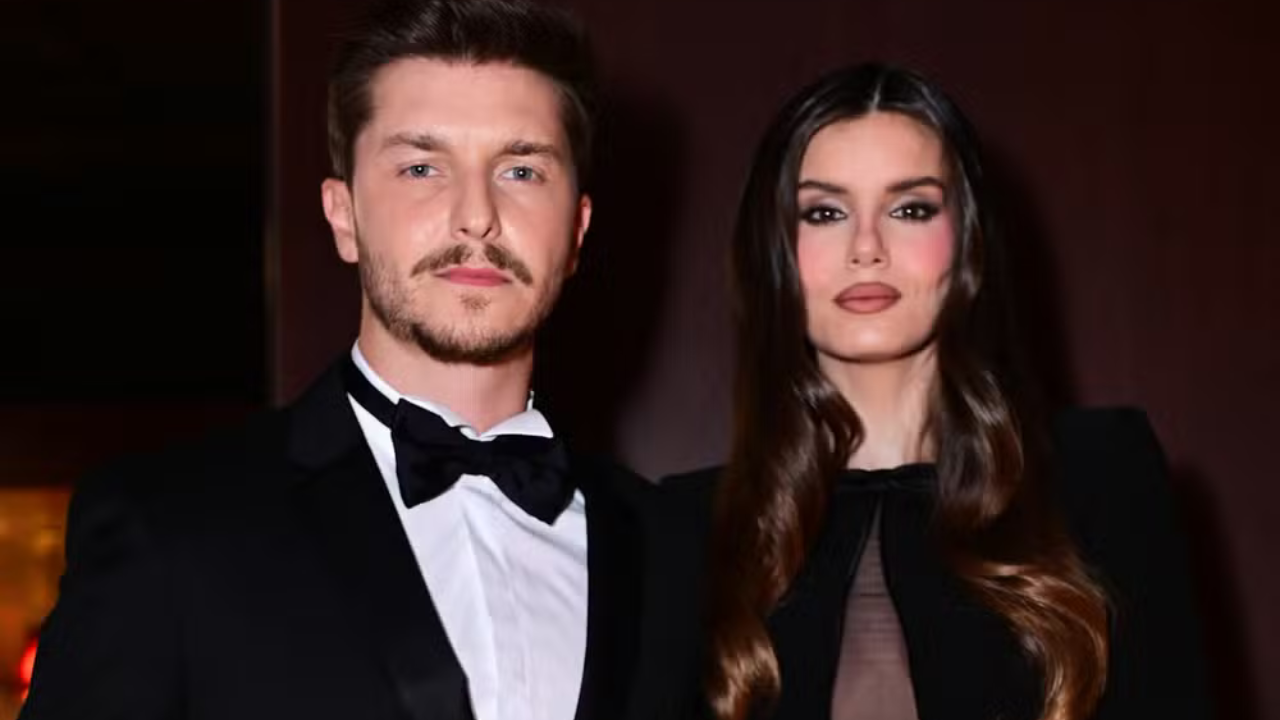 Klebber Toledo e Camila Queiroz chamam atenção com looks sofisticados em baile em São Paulo