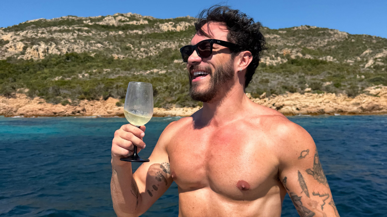 Eliezer mostra fotos antes de perrengue com barco na lua de mel: “Mal sabia o que estava por vir”
