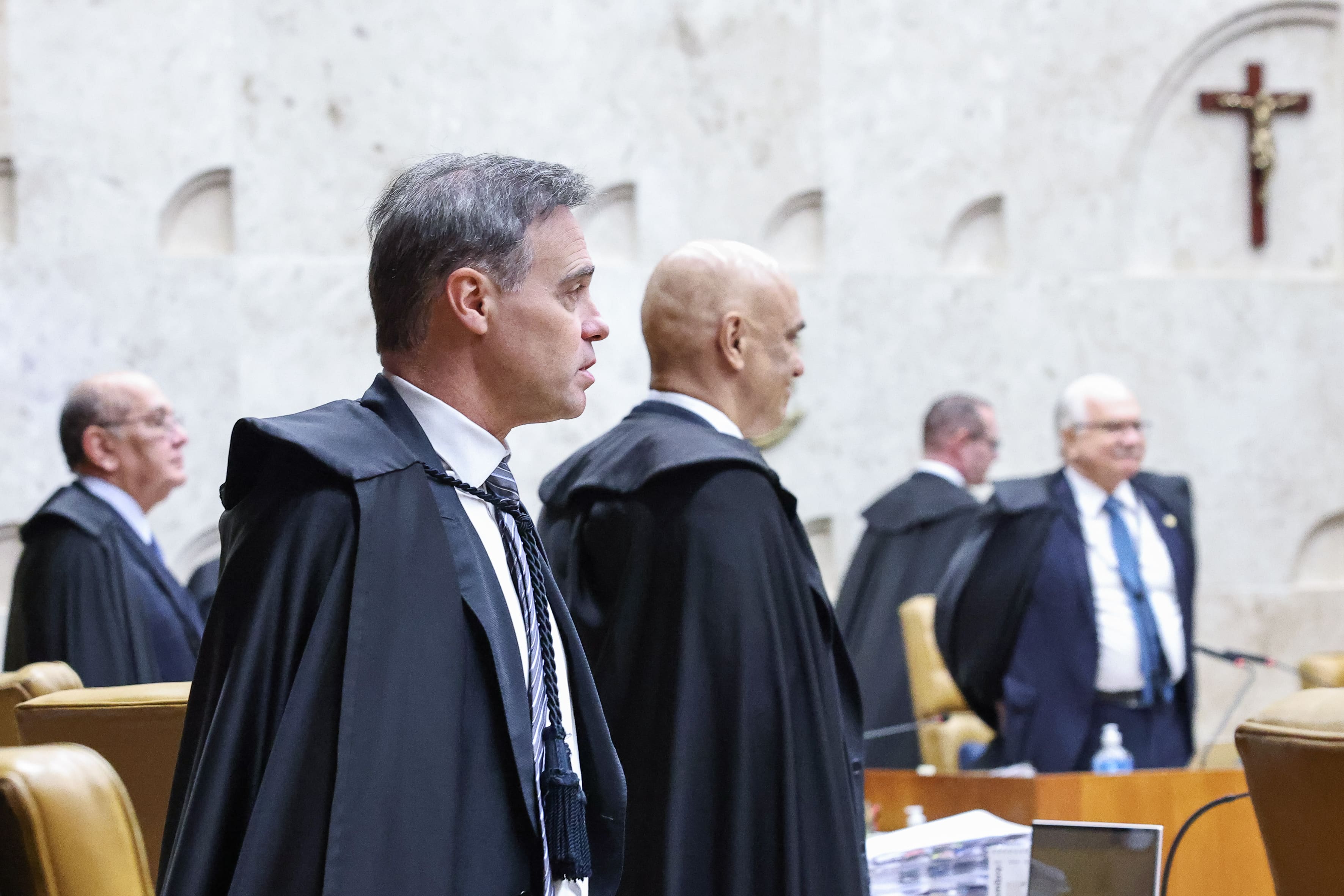 Mendonça e Moraes evitam polêmica em primeiro encontro público após crise sobre Vorcaro; confira os registros