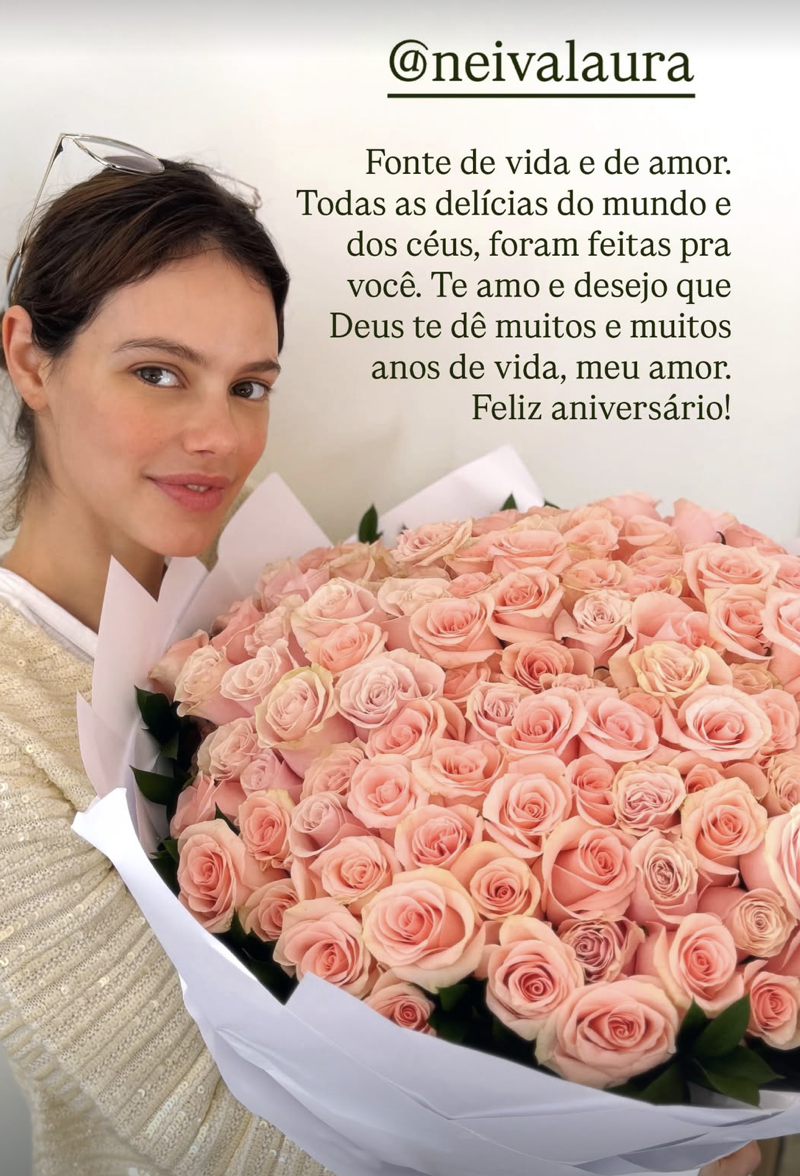 Laura Neiva celebra os 33 anos com a família Laura Neiva celebra os 33 anos com a família