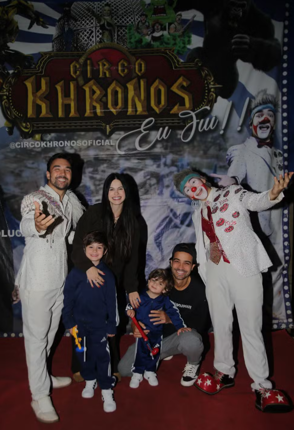 Sthefany Brito curte dia no circo com marido e filhos